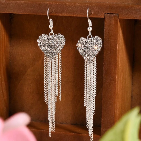 Long Drop Dangle Crystal Heart Earrings - Picture 3 of 4